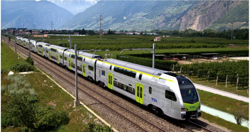 Поезд Штадлер Грузия