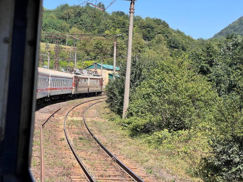 Поезд Тбилиси Зугдиди