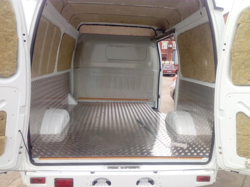 Газель 2705 грузовой отсек