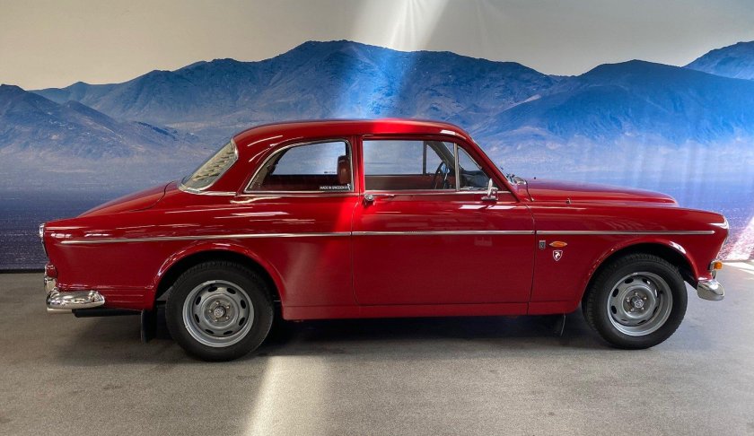 Вольво Амазон 1970 красный