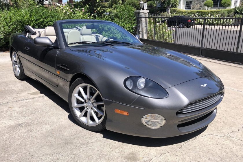 Aston martin db 7