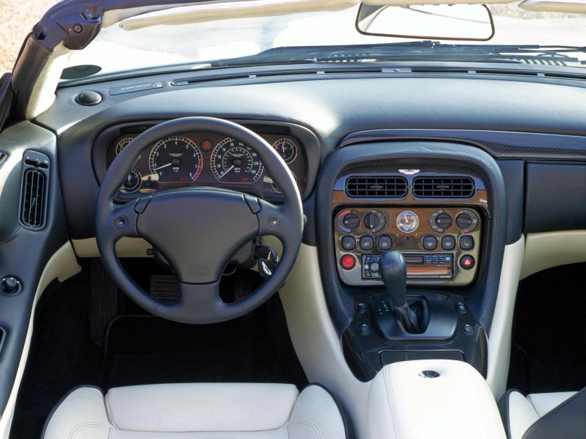 Aston Martin db7 салон
