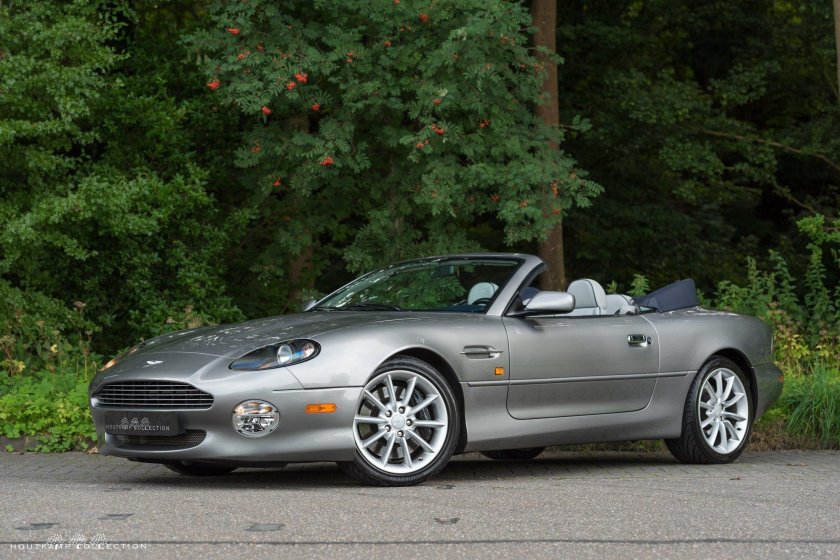 Астон Мартин db7