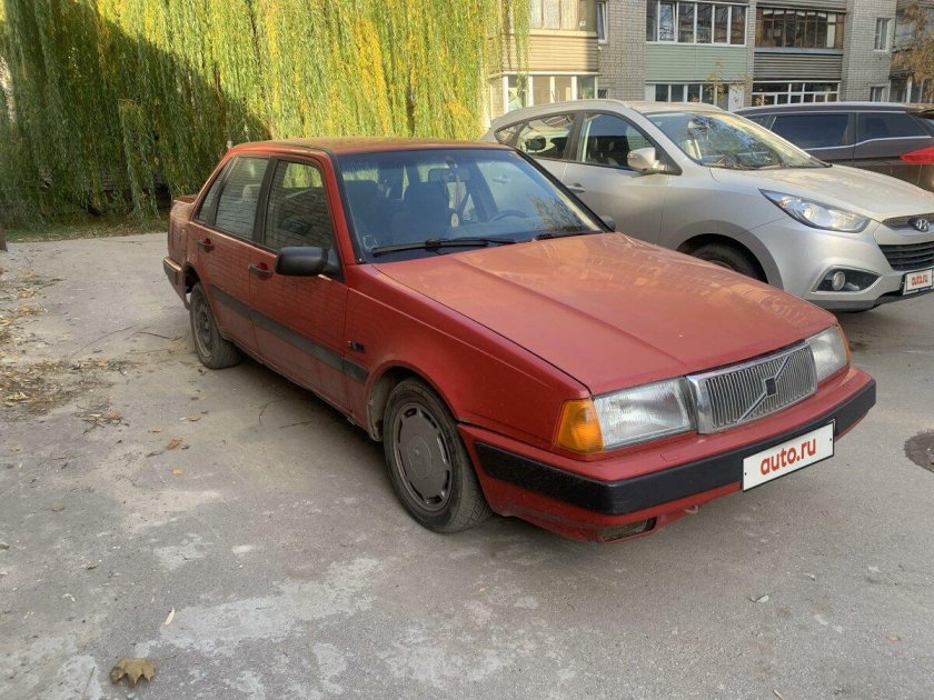 Красная вольво