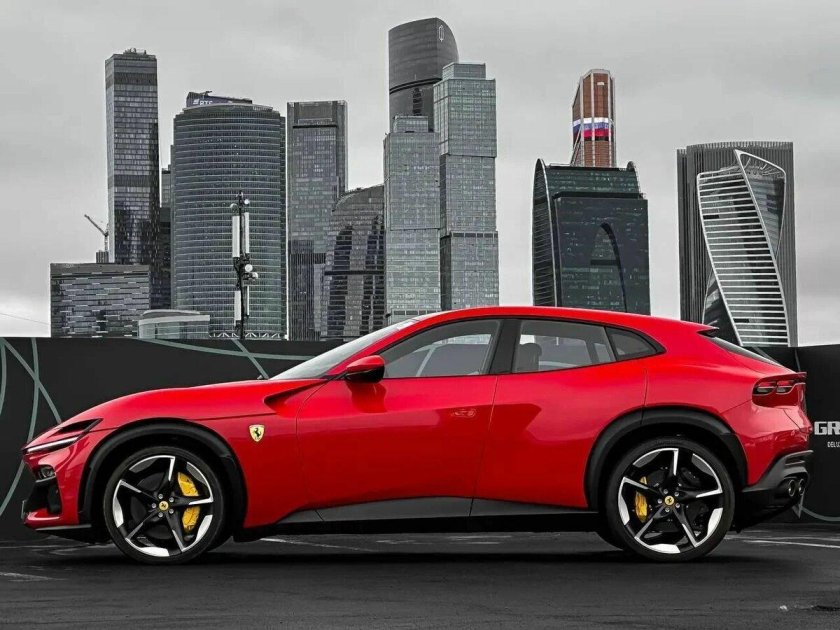 Ferrari purosangue 2024