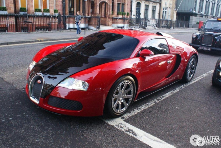 Bugatti Veyron Red