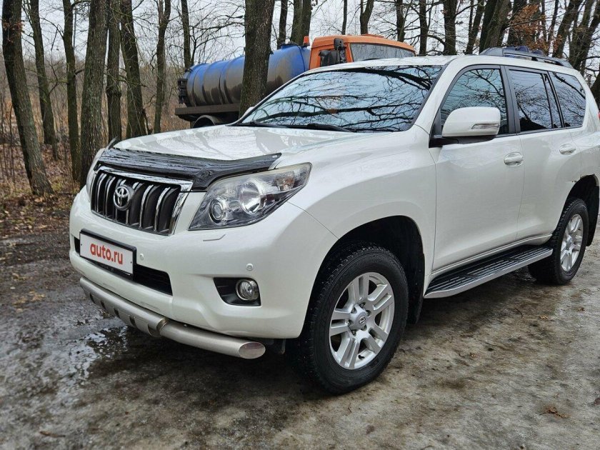 Toyota land cruiser prado 150 белый