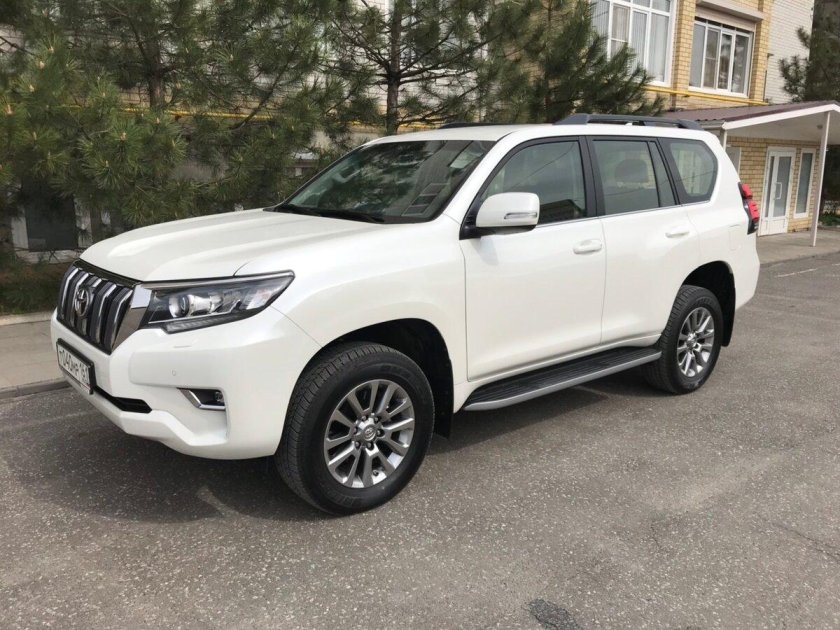 Тойота ленд Крузер Прадо 2017 белый
