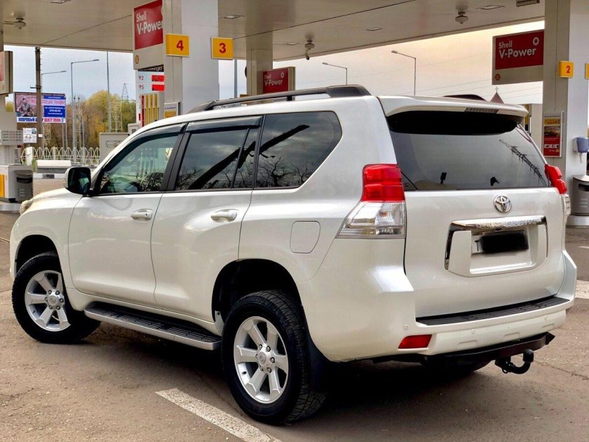 Тойота Прадо 150 белый