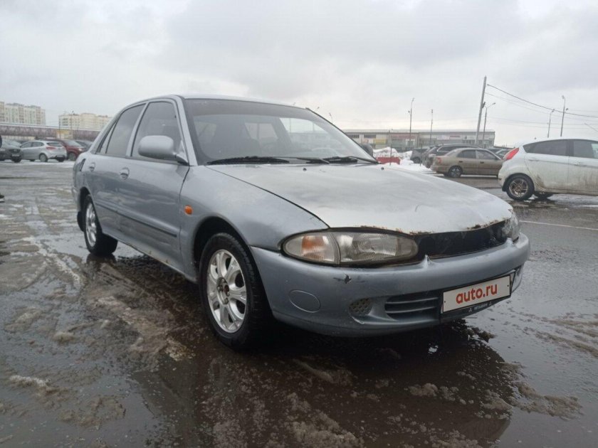 Митсубиси Протон 1998