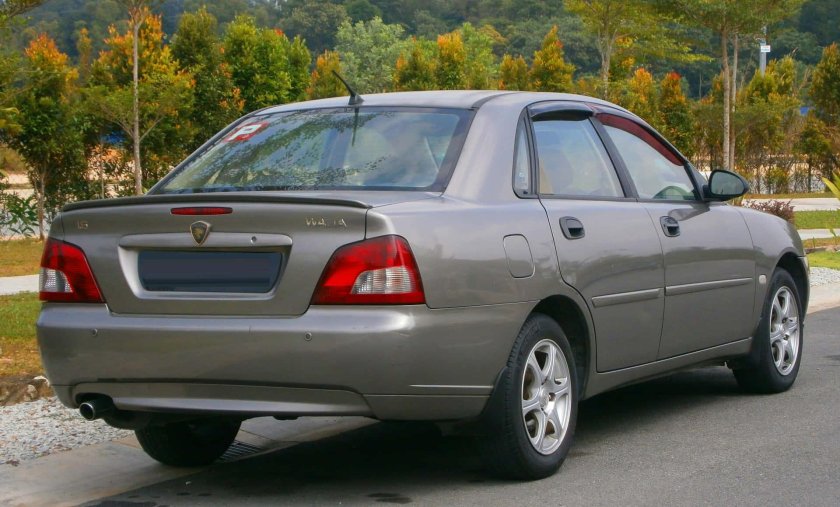 Proton persona 300