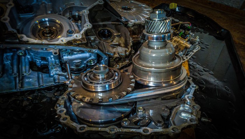 Mitsubishi Outlander 2.4 вариатор