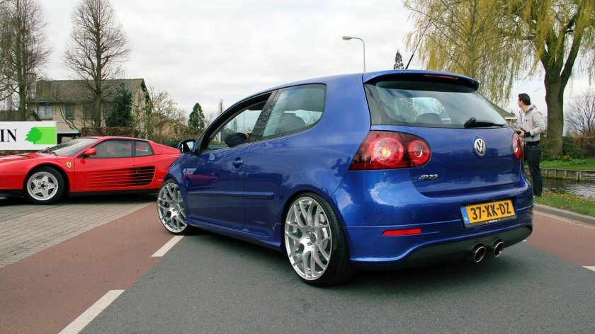 VW Golf r32
