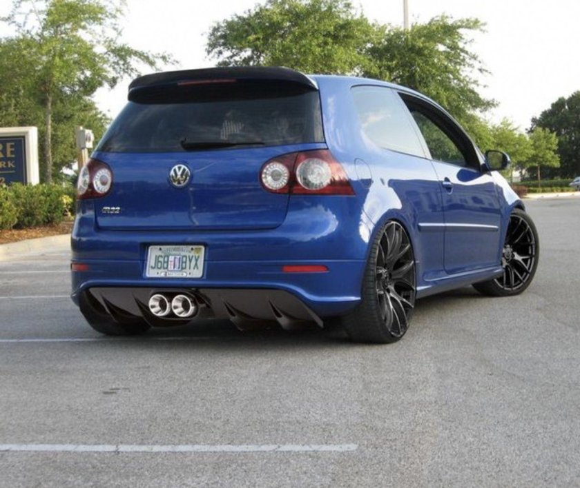 VW Golf 5 r32