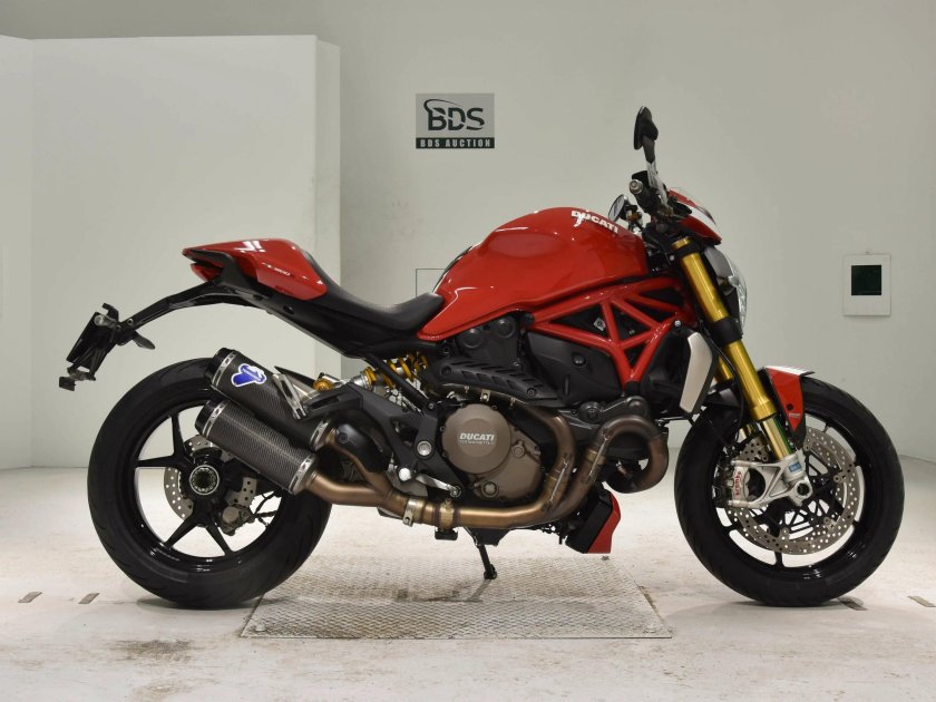 Ducati Monster 1200s