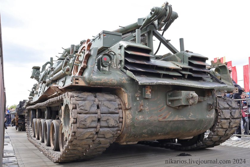 Выставка трофейной техники на поклонной горе