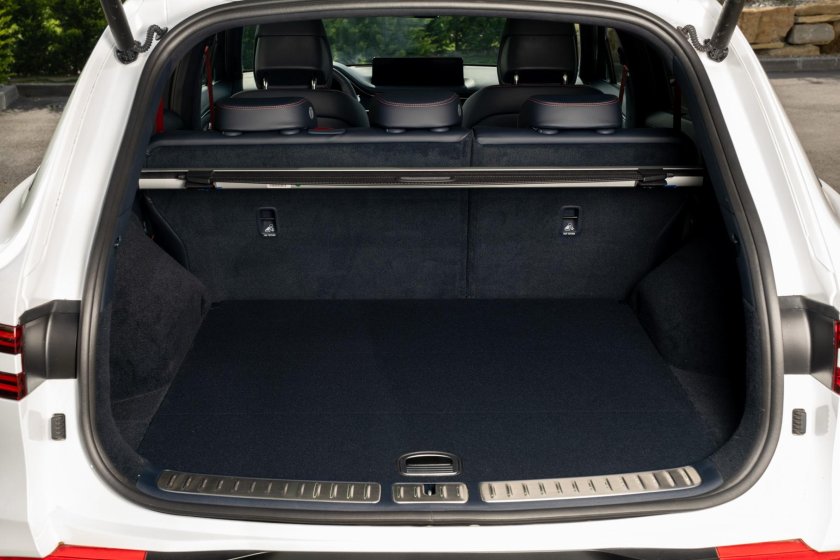 Габариты багажника Genesis gv70