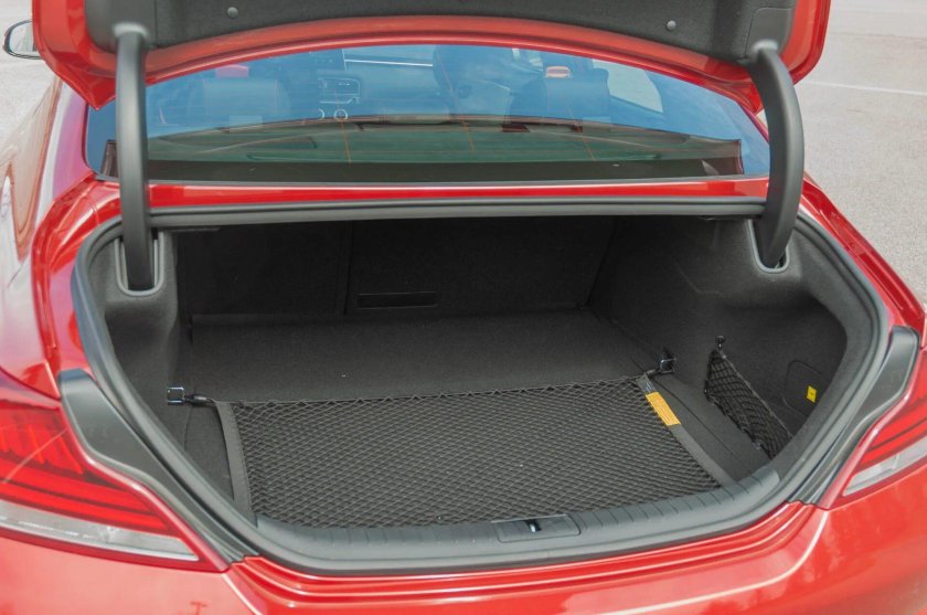 Дженезис g70 багажник