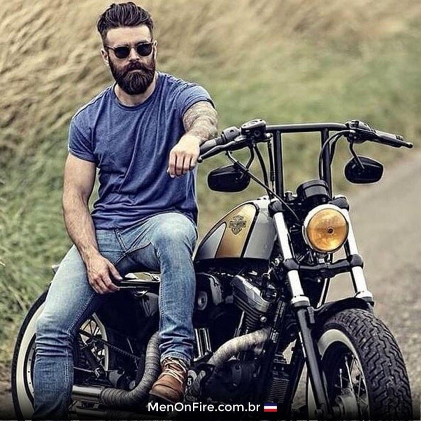 Бородатый байкер