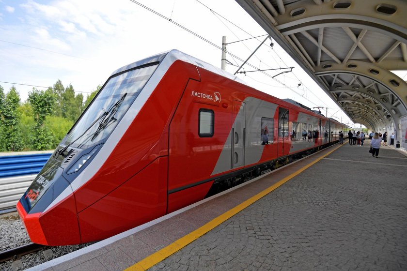 Скоростной поезд Ласточка