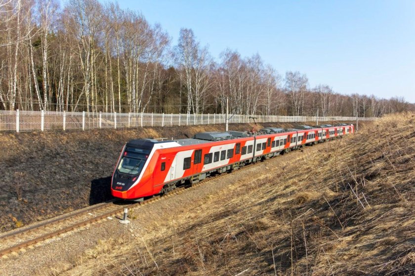 Скоростной электропоезд ласточка