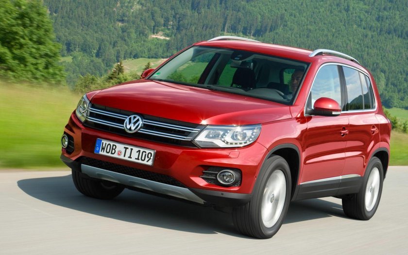 Volkswagen Тигуан красный