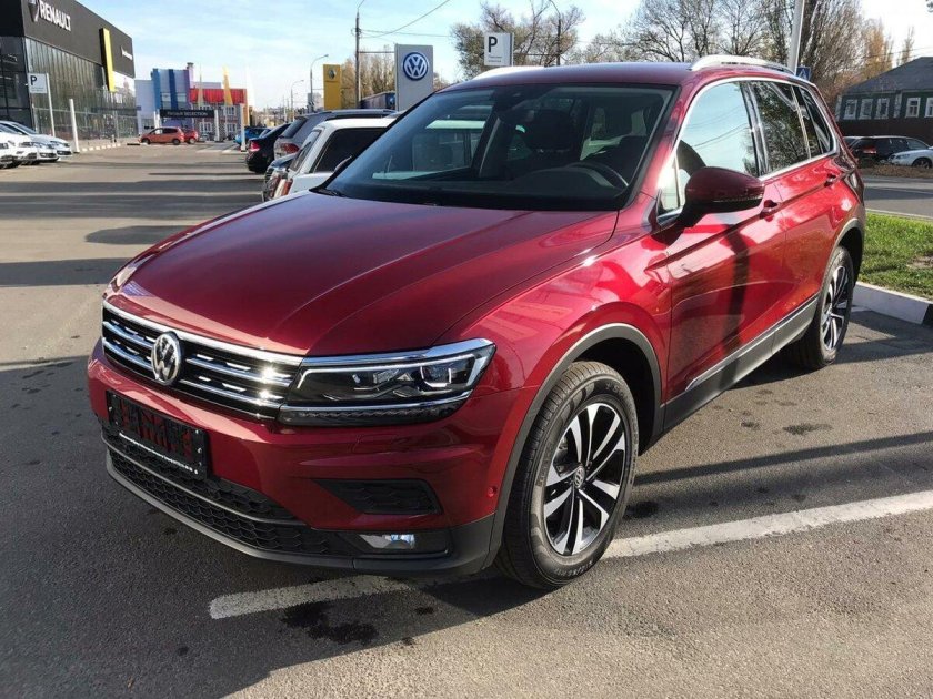 Фольксваген Тигуан 2 красный