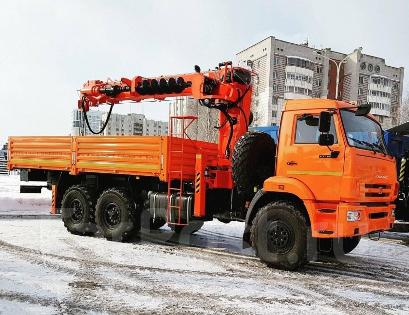 Бортовой КАМАЗ 43118 С КМУ Hangil hgc976