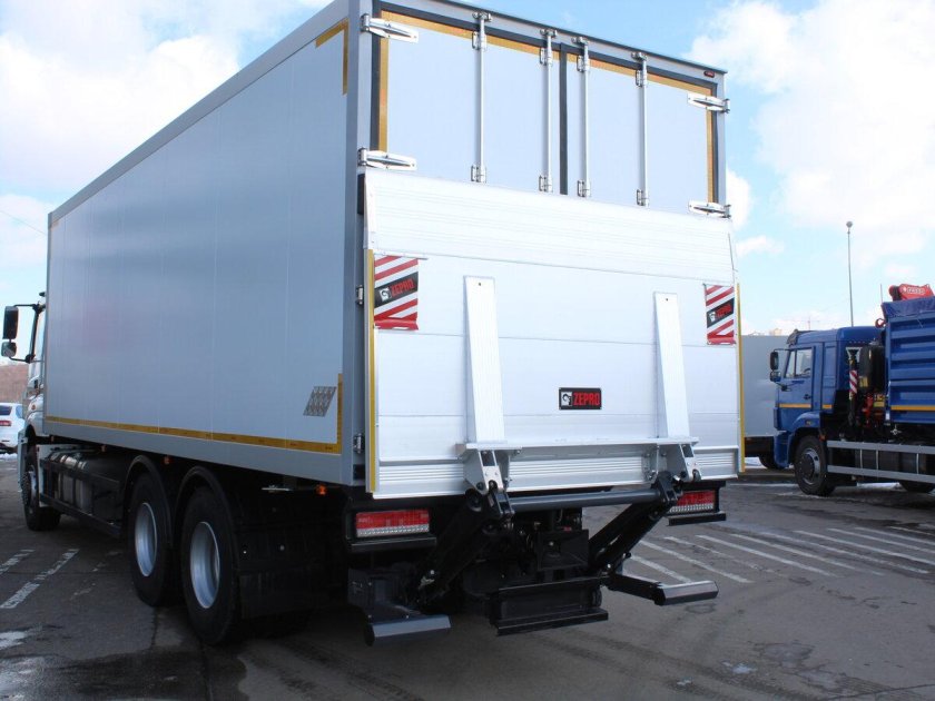 КАМАЗ 65207 изотермический фургон