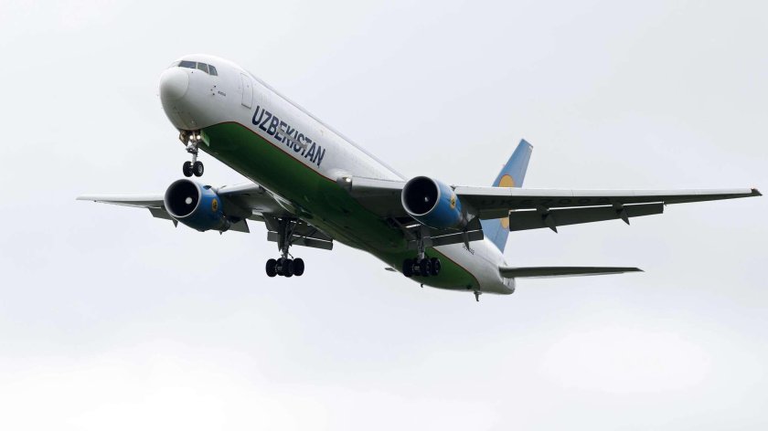 Самолёт авиакомпании Uzbekistan Airways