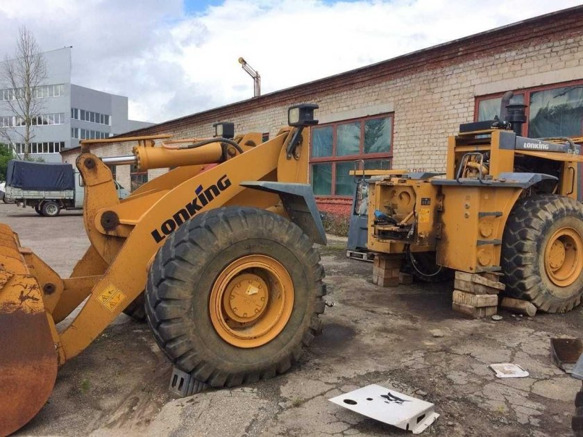 Фронтальный погрузчик Лонкинг 853