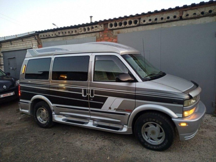 Chevrolet astro van