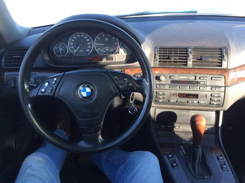 BMW 3 1999 салон