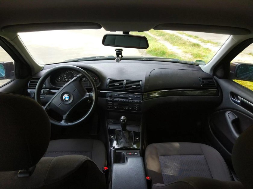 BMW 3 2002 салон
