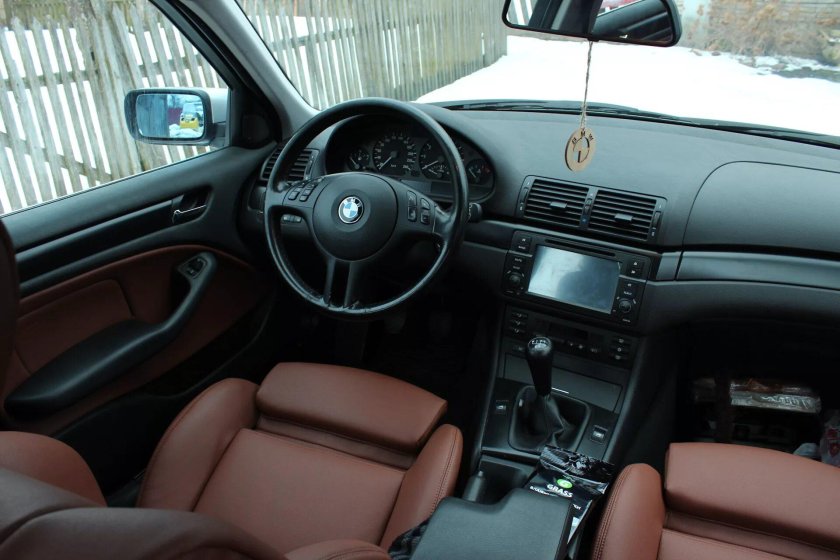 BMW 3 2002 салон
