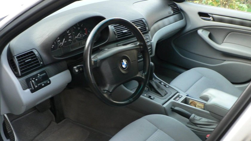 BMW 3 2000 седан салон