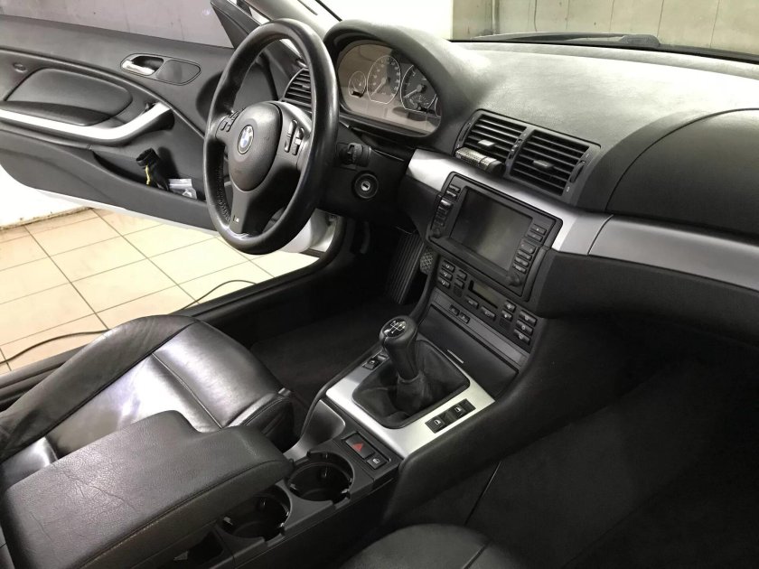 БМВ 3 купе е46 салон