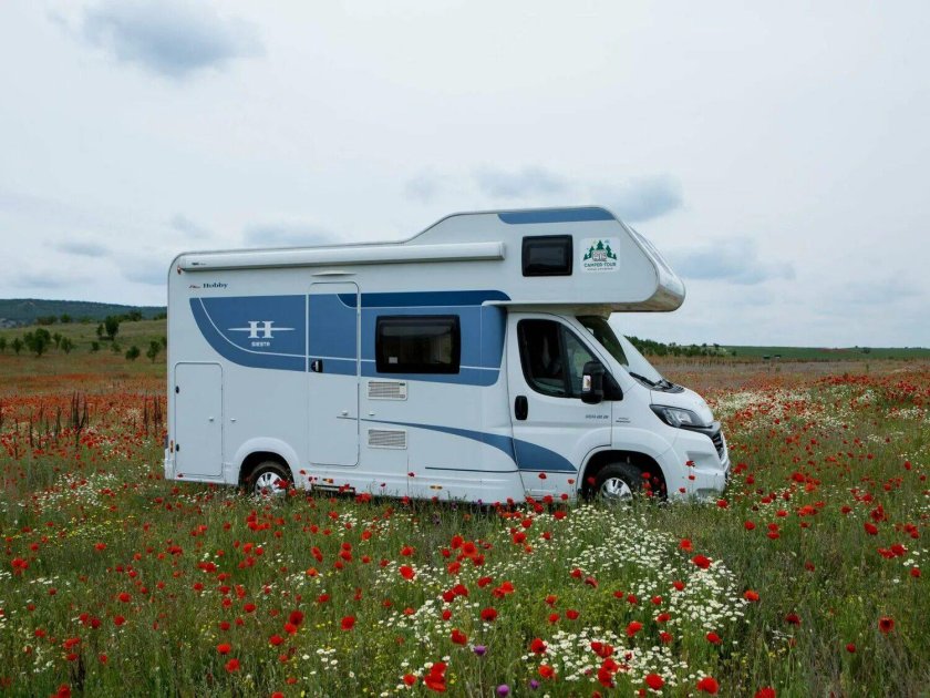 Альковный автодом