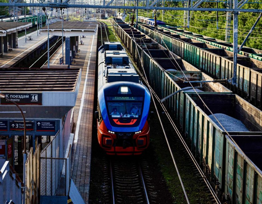 Электропоезд эп 2 д