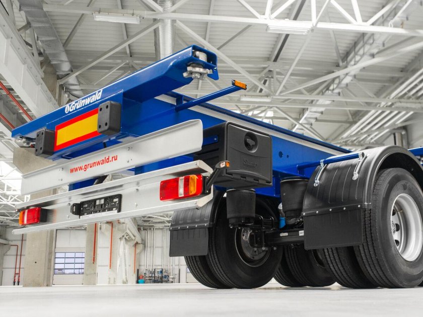 Полуприцеп контейнеровоз Грюнвальд