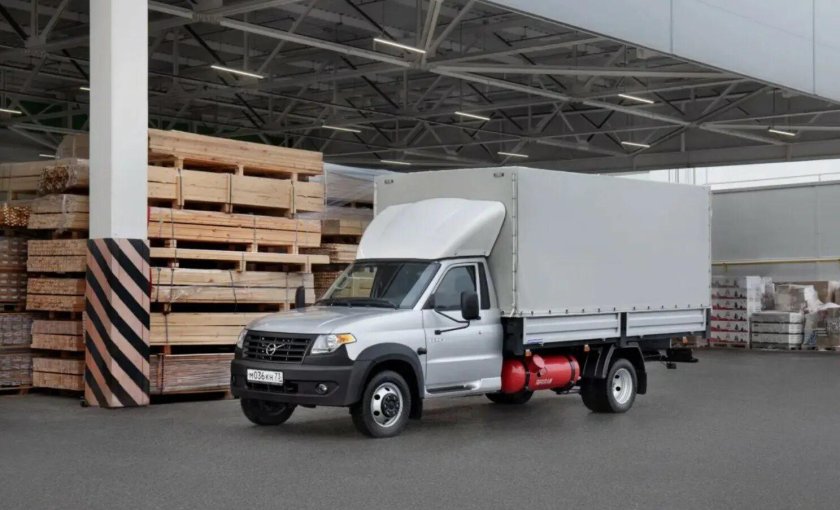 УАЗ профи полуторка фургон