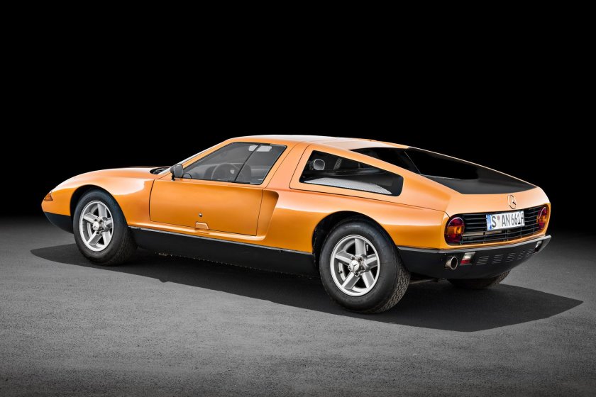 Mercedes c111 v8