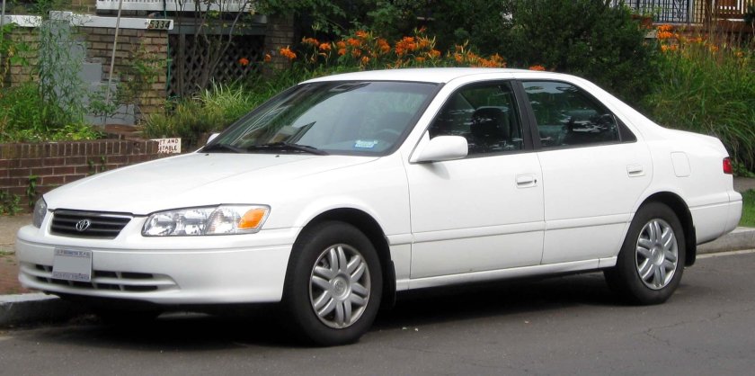 Toyota Camry Gracia 2000