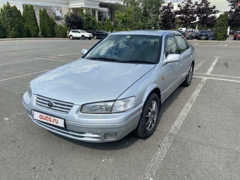 Тойота Камри Грация 1997 седан