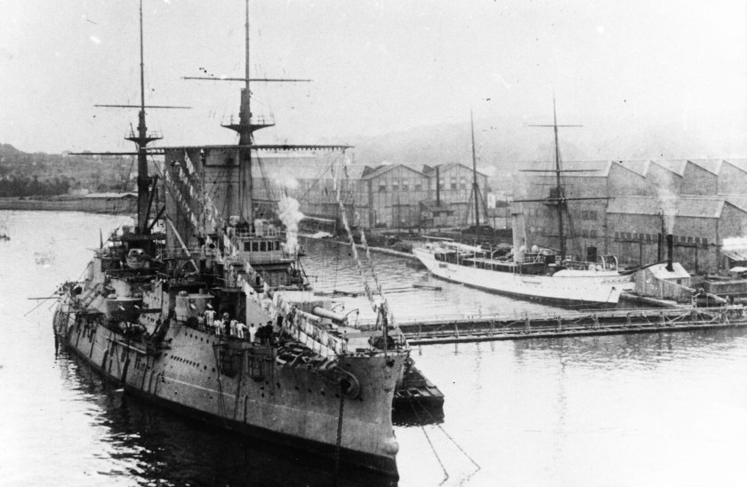 Эскадренный броненосец Слава