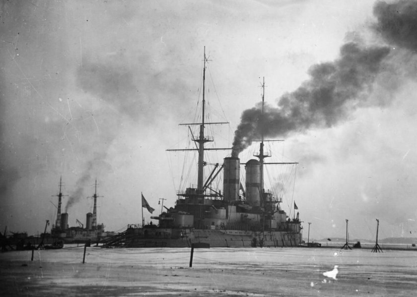 Эскадренный броненосец Слава