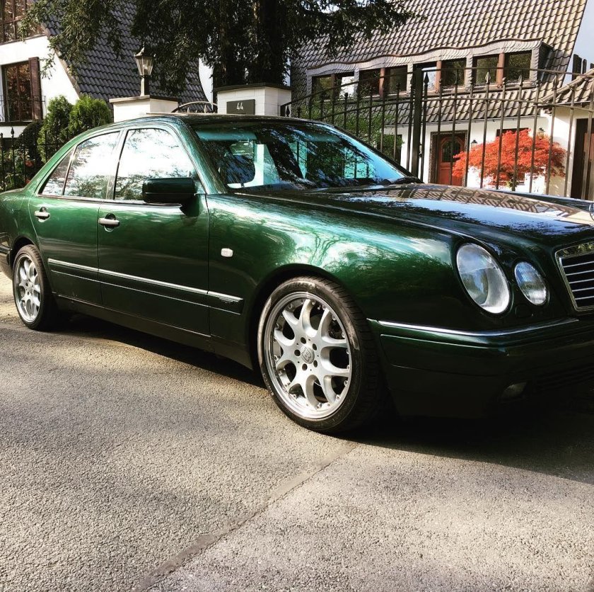 Мерседес 210 зеленый