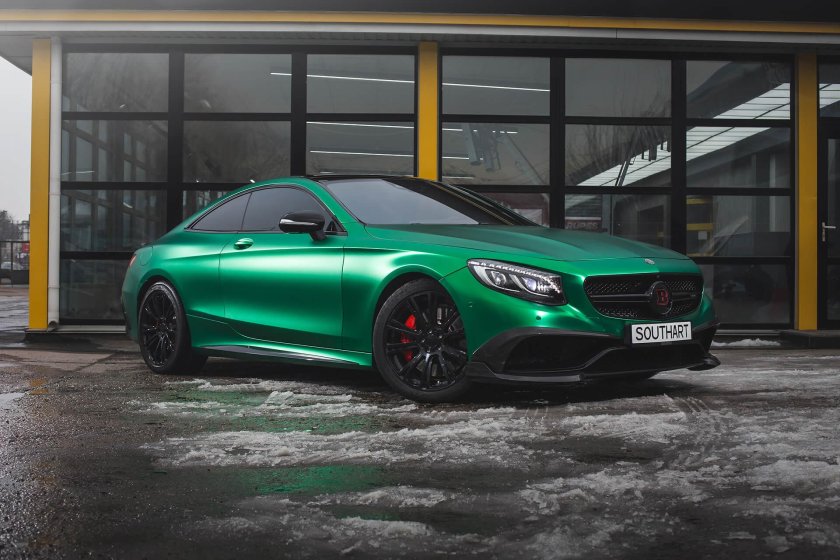 Мерседес АМГ зеленый матовый