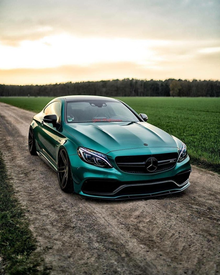 Mercedes Benz c63 AMG