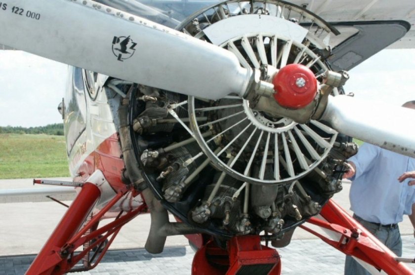 Авиационный двигатель м14п